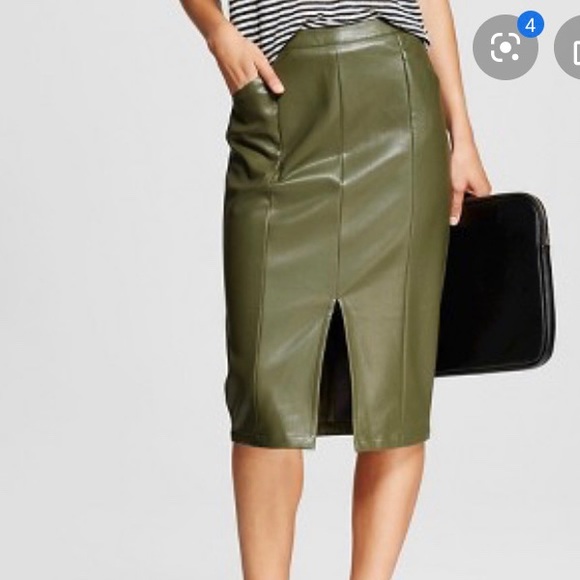 Dresses & Skirts - NWOT/FAUX LEATHER OLV GREEN HIGH WAIST SKIRT SZ:M